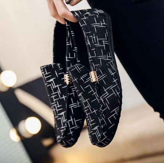 Men's Slip-On Canvas Loafers – Casual Fashion Sneakers for Everyday Wear