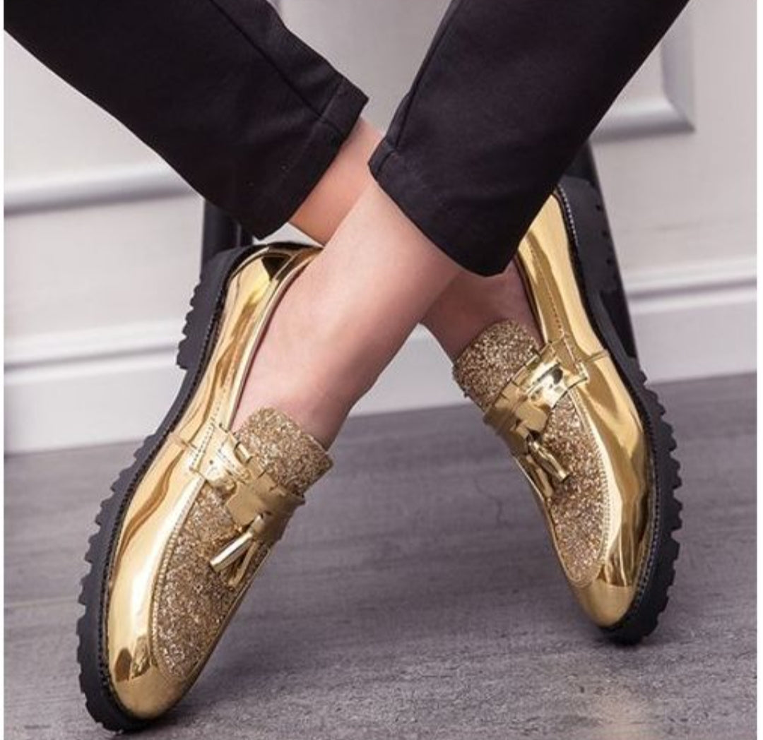 Men's Glossy Golden Tassel Brogue Loafers – Formal Slip-On Dress Shoes