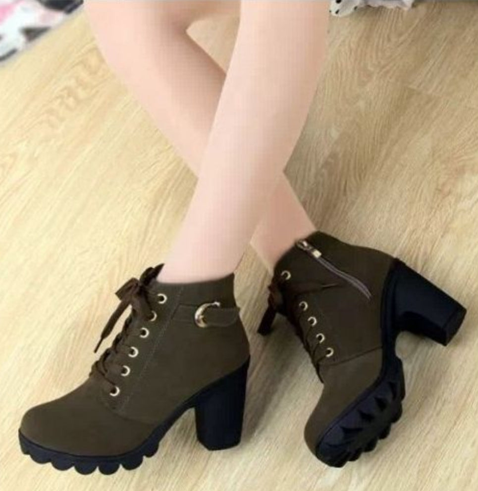Women's High-Heeled Winter Boots